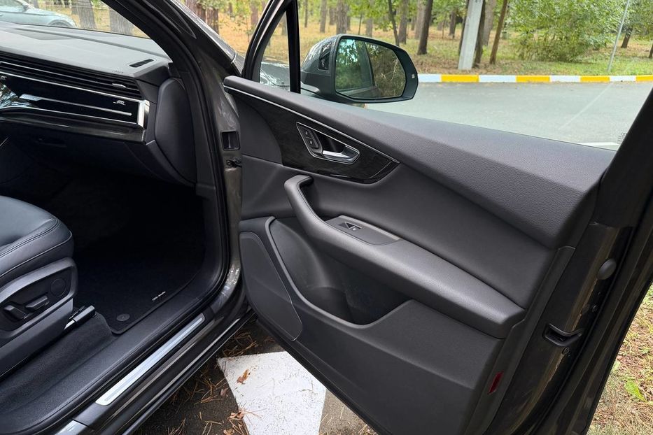 Продам Audi Q7 PREMIUM 2020 года в Киеве