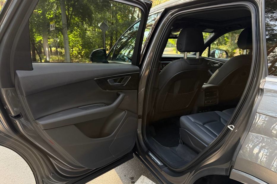 Продам Audi Q7 PREMIUM 2020 года в Киеве