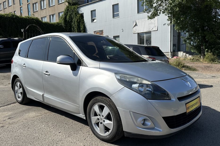 Продам Renault Grand Scenic 1,5 dCI 2011 года в Николаеве