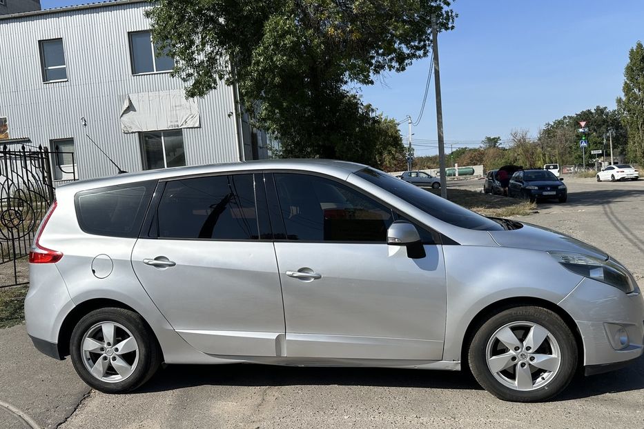Продам Renault Grand Scenic 1,5 dCI 2011 года в Николаеве