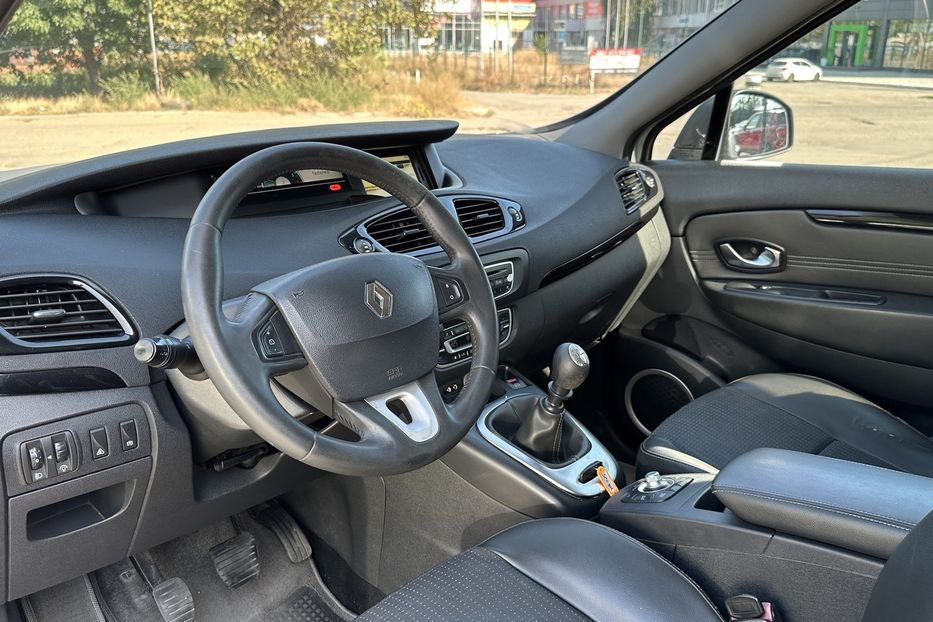 Продам Renault Grand Scenic 1,5 dCI 2011 года в Николаеве