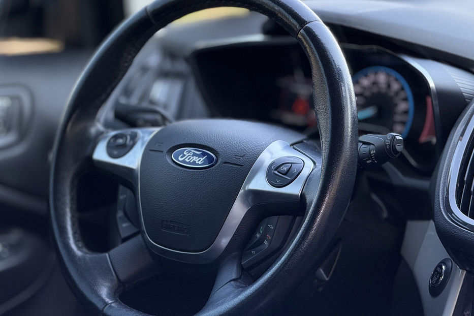 Продам Ford C-Max 2.0 PHEV CVT (180 к.с.)   2015 года в Киеве