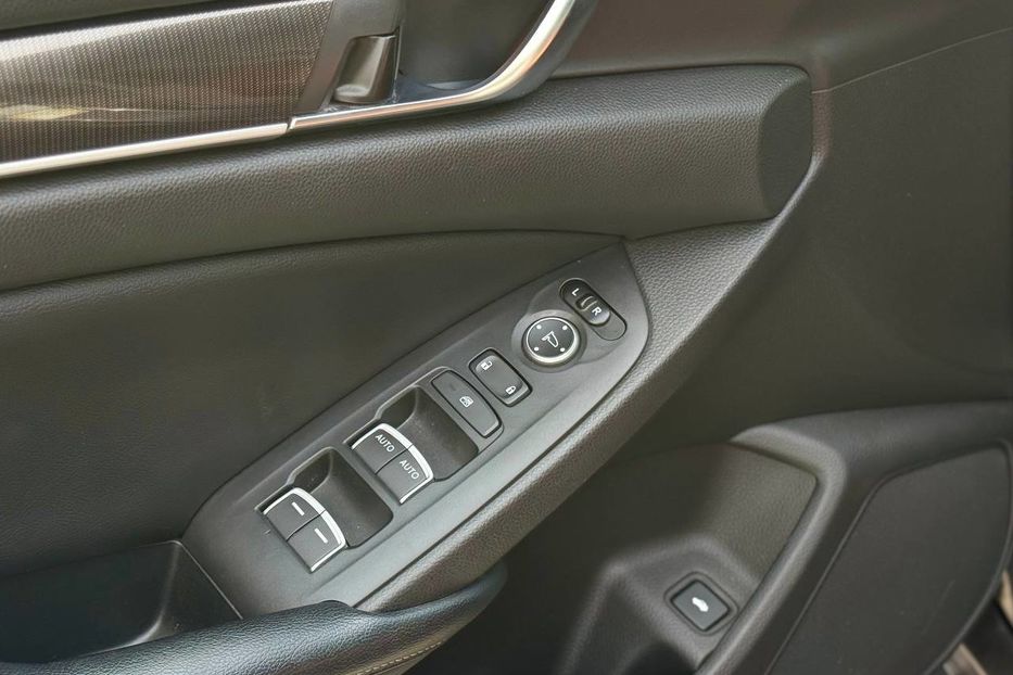 Продам Honda Accord 2018 года в Днепре
