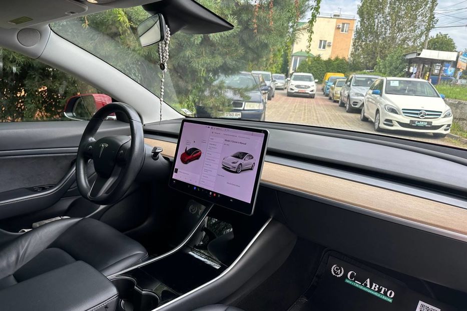 Продам Tesla Model 3 2018 года в Черновцах