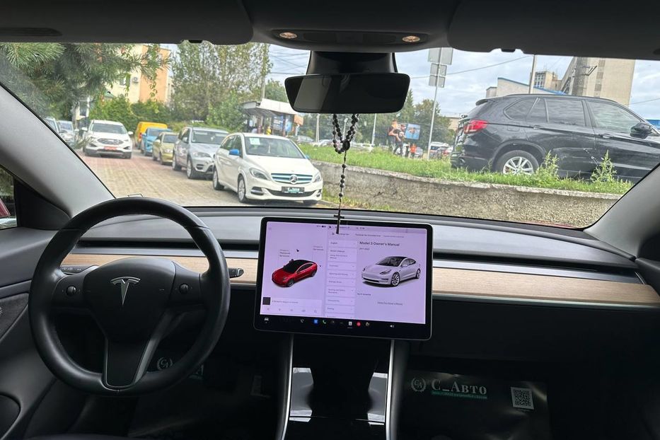 Продам Tesla Model 3 2018 года в Черновцах