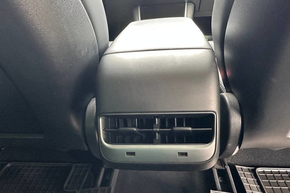 Продам Tesla Model 3 2018 года в Черновцах