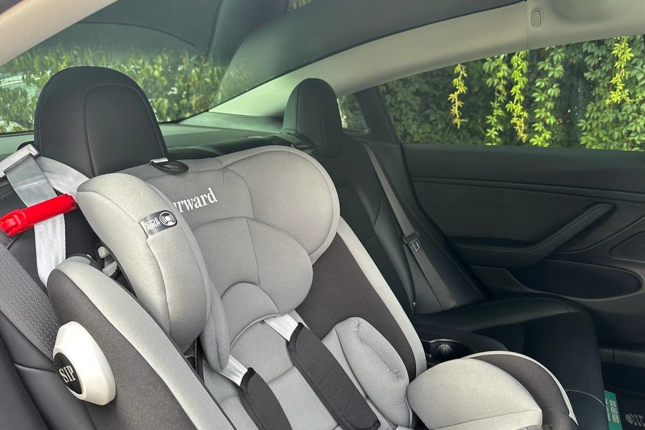 Продам Tesla Model 3 2018 года в Черновцах