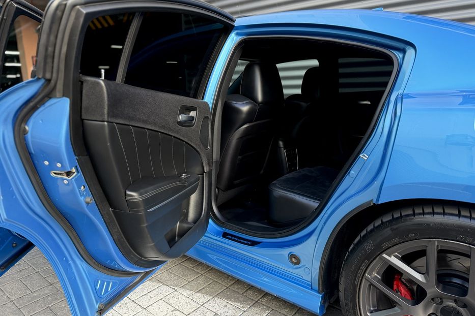 Продам Dodge Charger Scat Pack 392 Hemi AT 2015 года в Киеве