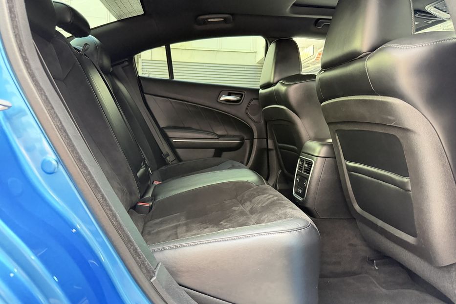 Продам Dodge Charger Scat Pack 392 Hemi AT 2015 года в Киеве