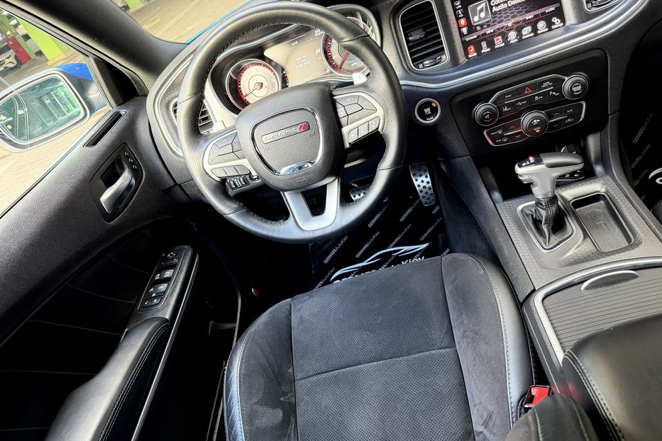 Продам Dodge Charger Scat Pack 392 Hemi AT 2015 года в Киеве