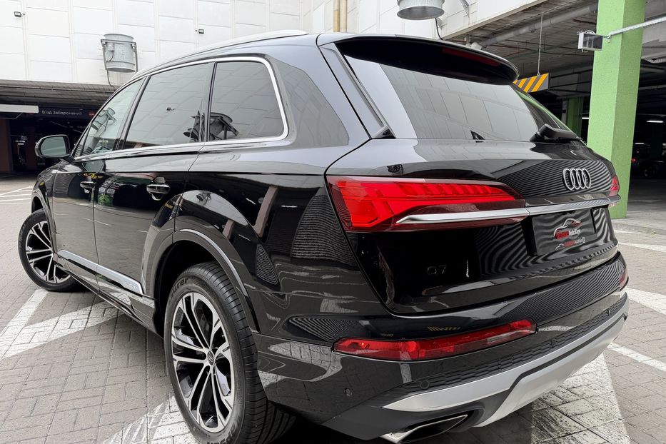Продам Audi Q7 55 TFSi Quattro Premium Plus 2024 года в Киеве