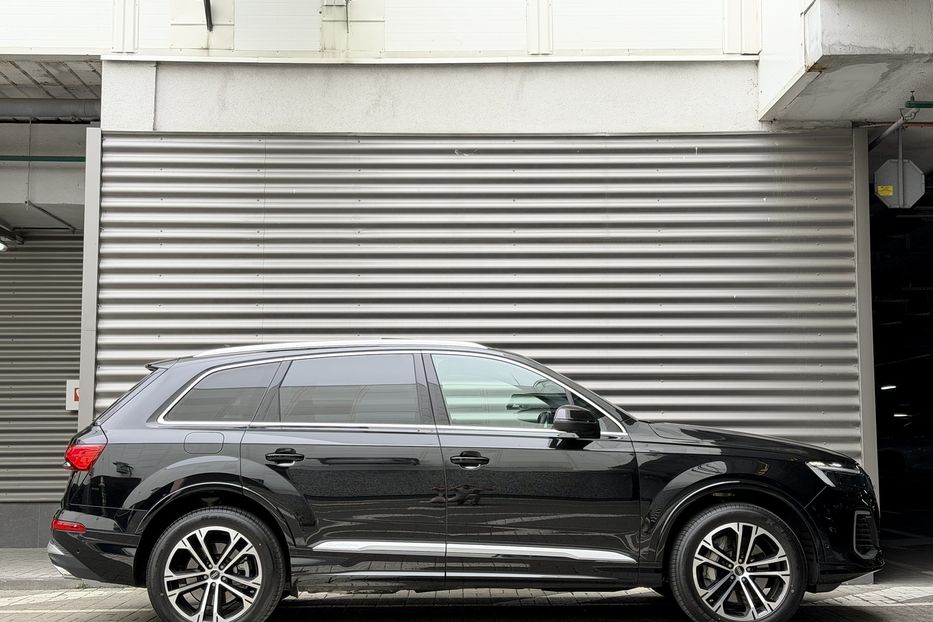 Продам Audi Q7 55 TFSi Quattro Premium Plus 2024 года в Киеве