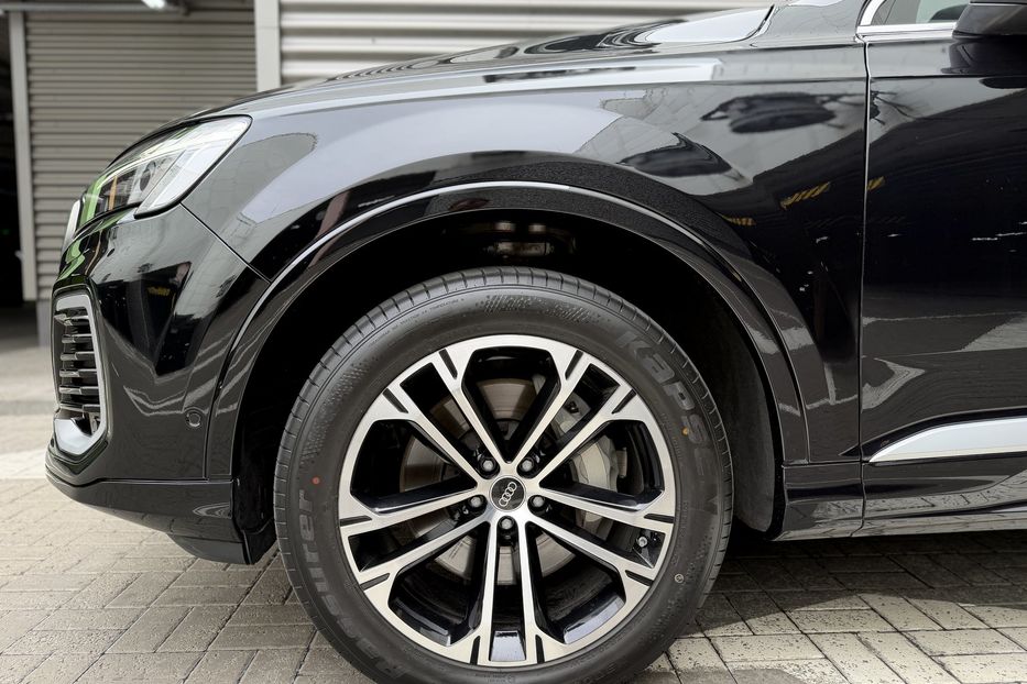 Продам Audi Q7 55 TFSi Quattro Premium Plus 2024 года в Киеве