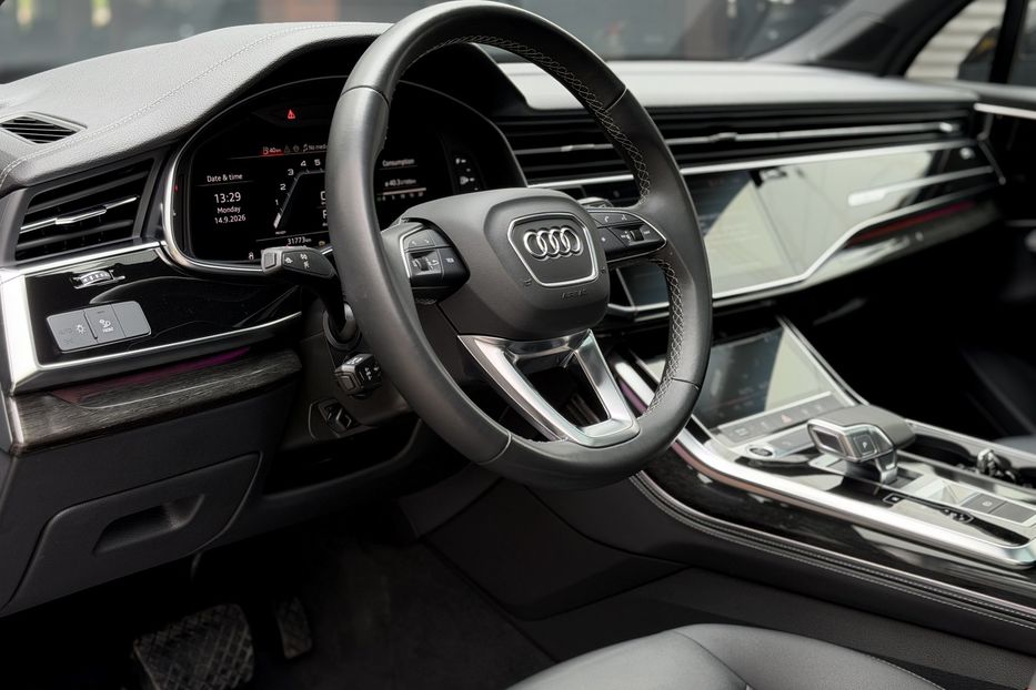 Продам Audi Q7 55 TFSi Quattro Premium Plus 2024 года в Киеве