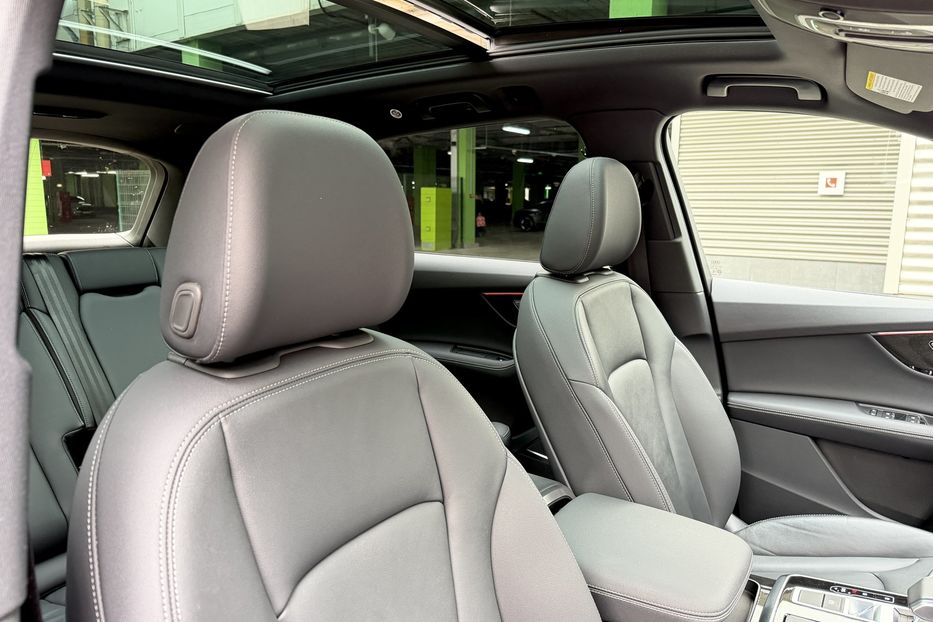 Продам Audi Q7 55 TFSi Quattro Premium Plus 2024 года в Киеве
