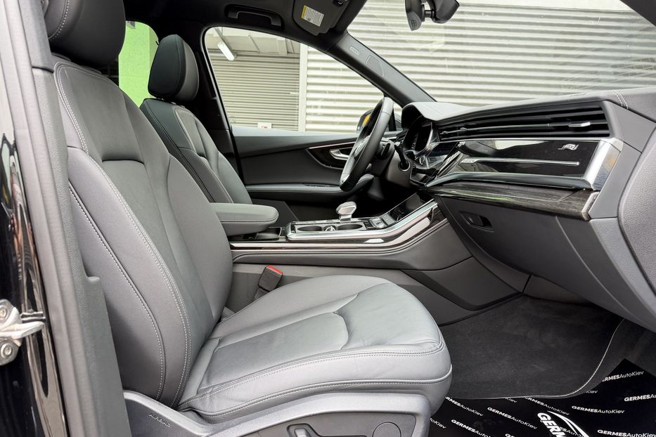 Продам Audi Q7 55 TFSi Quattro Premium Plus 2024 года в Киеве