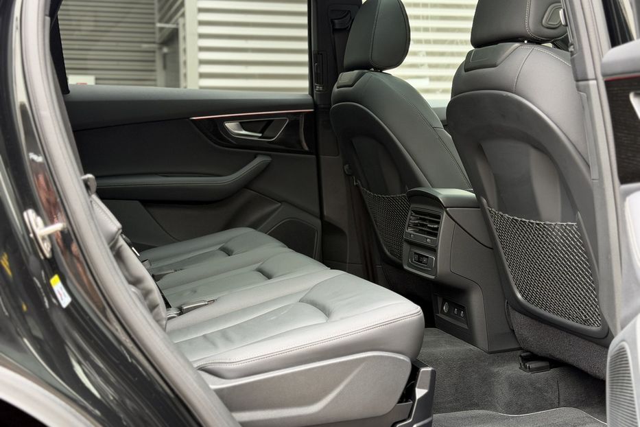 Продам Audi Q7 55 TFSi Quattro Premium Plus 2024 года в Киеве