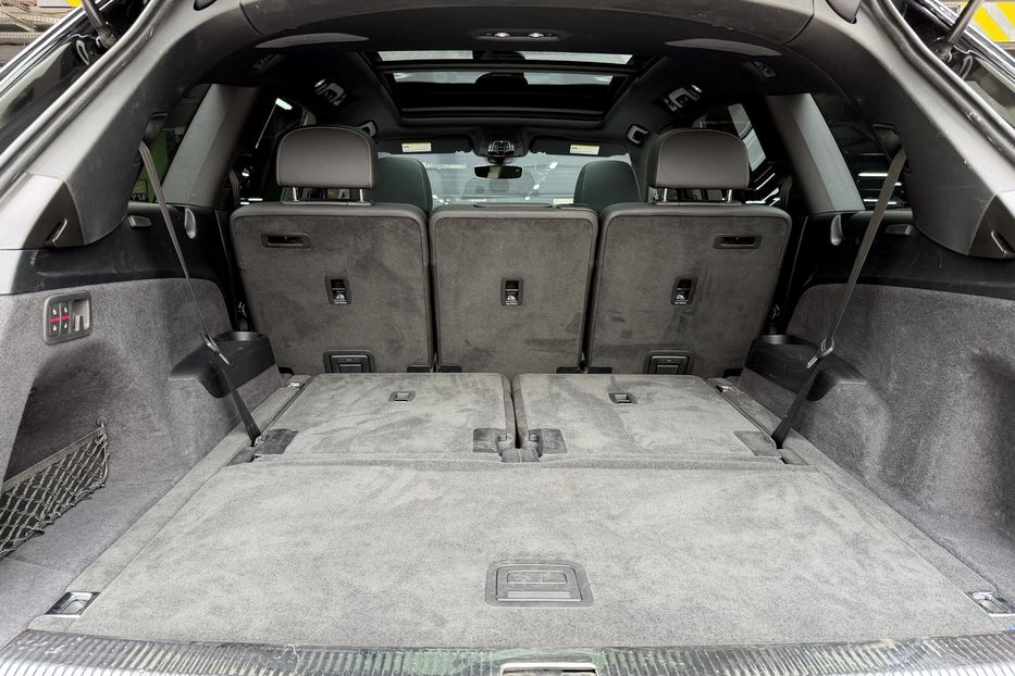Продам Audi Q7 55 TFSi Quattro Premium Plus 2024 года в Киеве