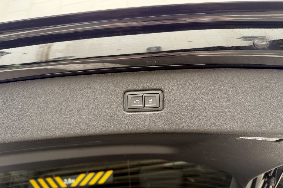 Продам Audi Q7 55 TFSi Quattro Premium Plus 2024 года в Киеве