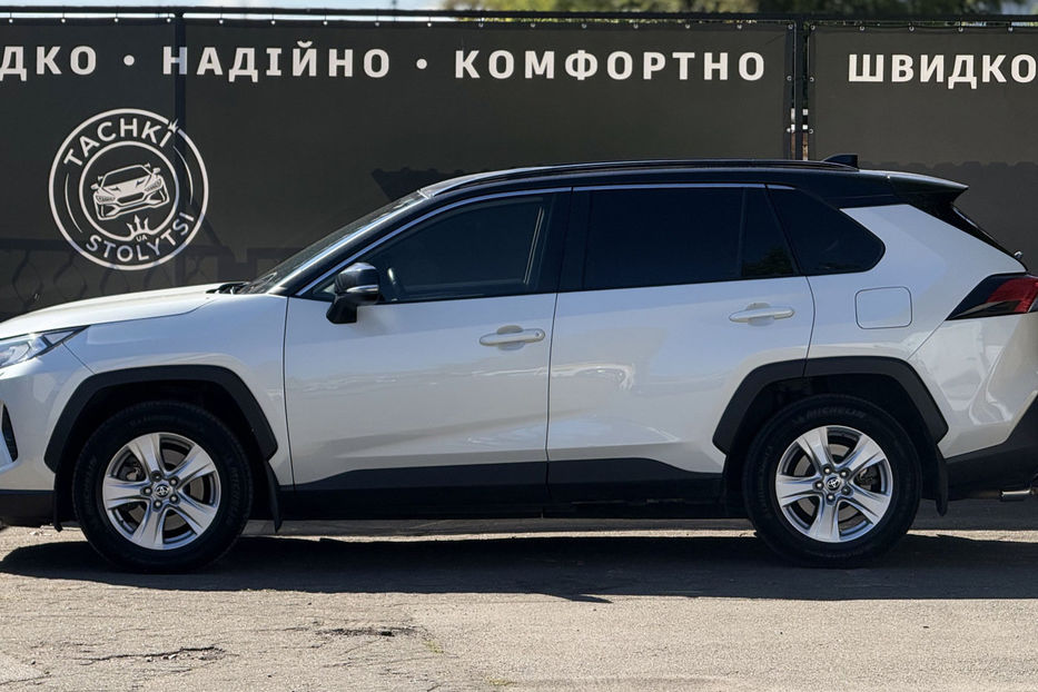 Продам Toyota Rav 4 2.0i CVT (173 к.с.) 2020 года в Киеве