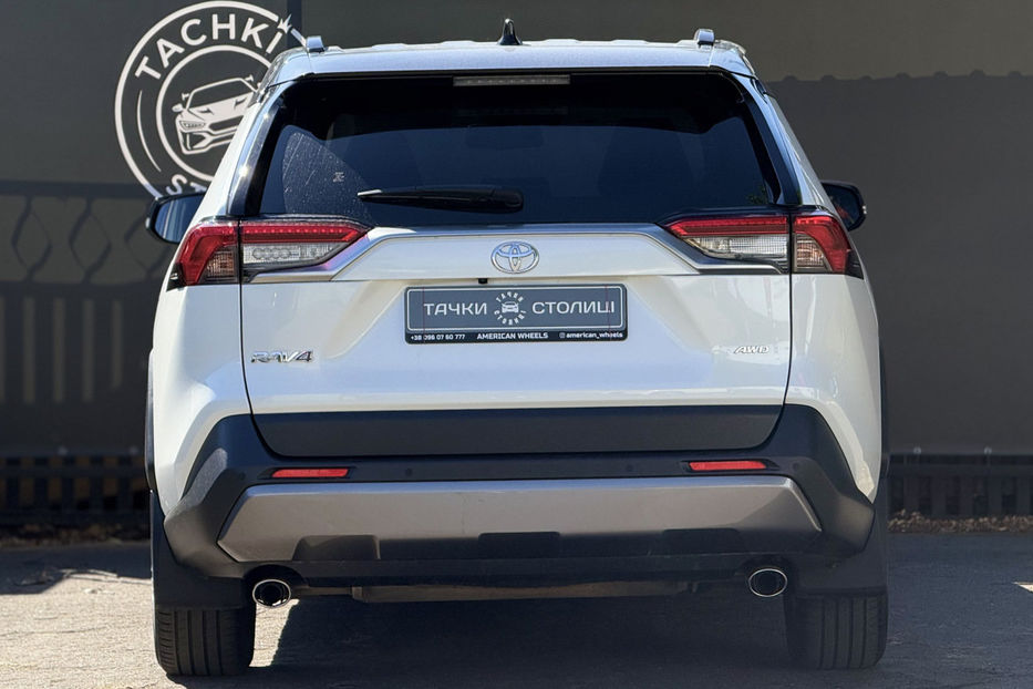 Продам Toyota Rav 4 2.0i CVT (173 к.с.) 2020 года в Киеве