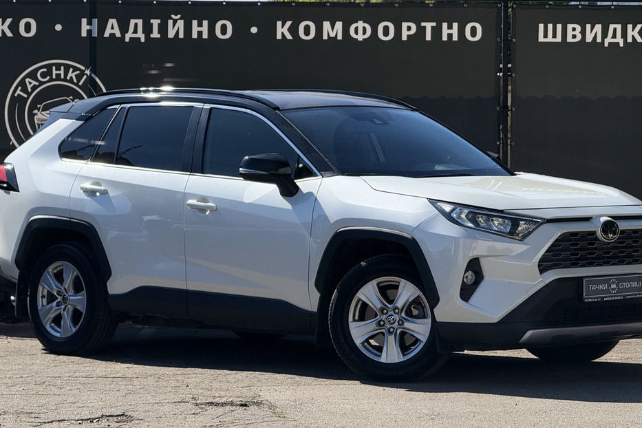 Продам Toyota Rav 4 2.0i CVT (173 к.с.) 2020 года в Киеве