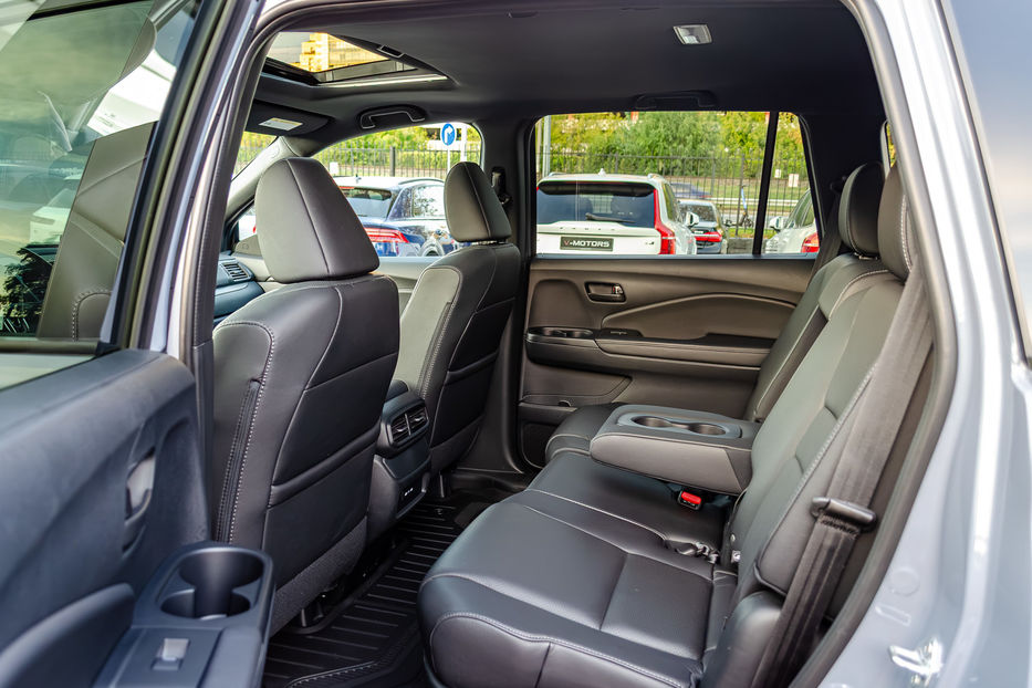 Продам Honda Passport AWD V6 3.5L 2024 года в Киеве