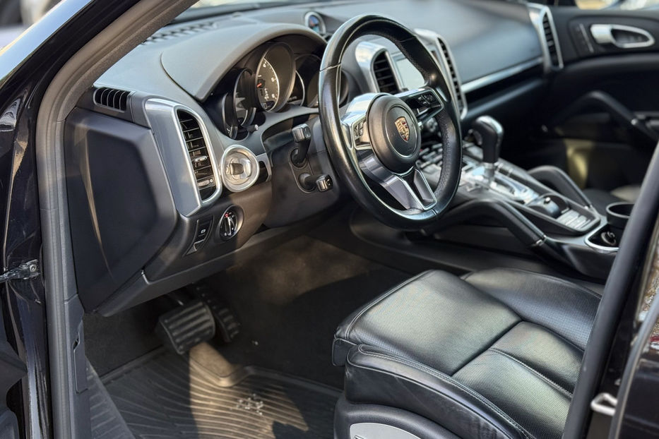 Продам Porsche Cayenne Platinum Edition 2015 года в Киеве