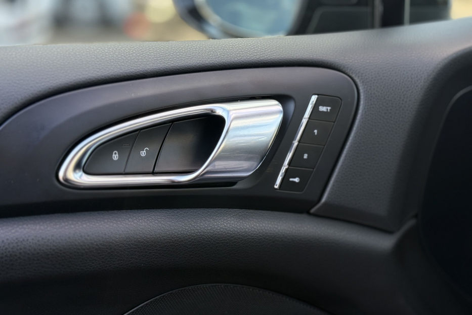 Продам Porsche Cayenne Platinum Edition 2015 года в Киеве