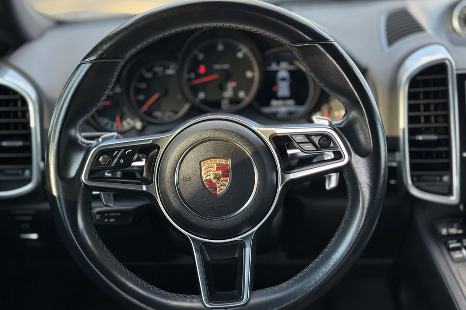 Продам Porsche Cayenne Platinum Edition 2015 года в Киеве