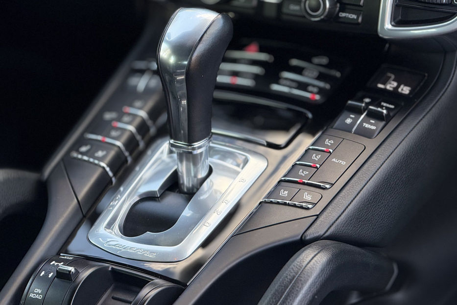 Продам Porsche Cayenne Platinum Edition 2015 года в Киеве