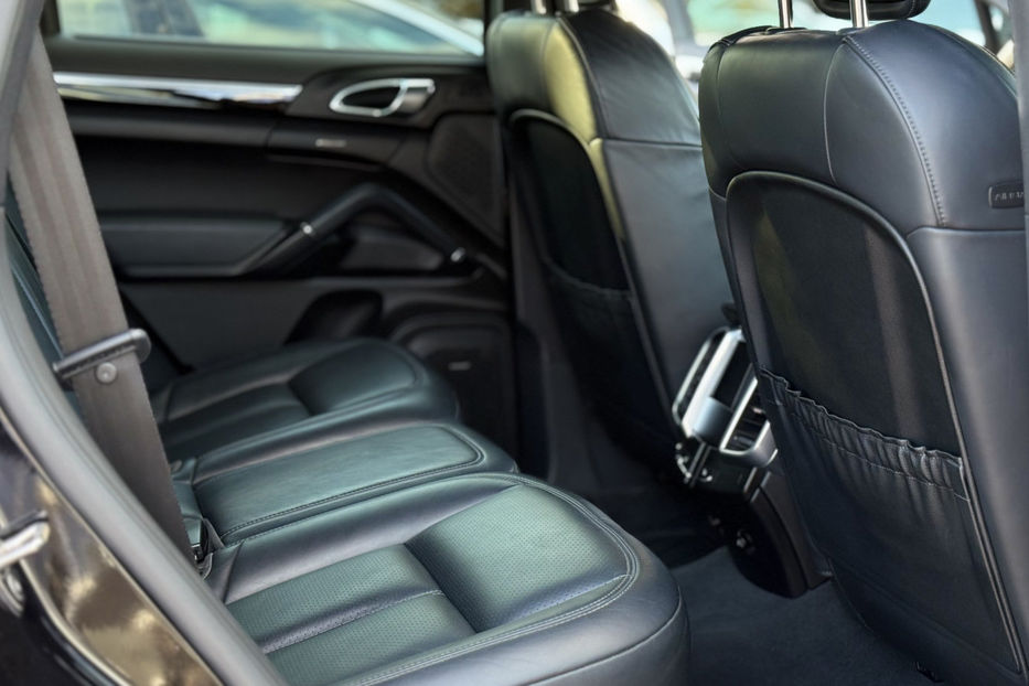 Продам Porsche Cayenne Platinum Edition 2015 года в Киеве