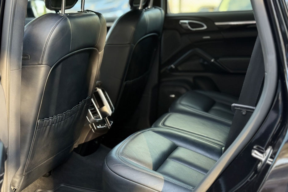 Продам Porsche Cayenne Platinum Edition 2015 года в Киеве