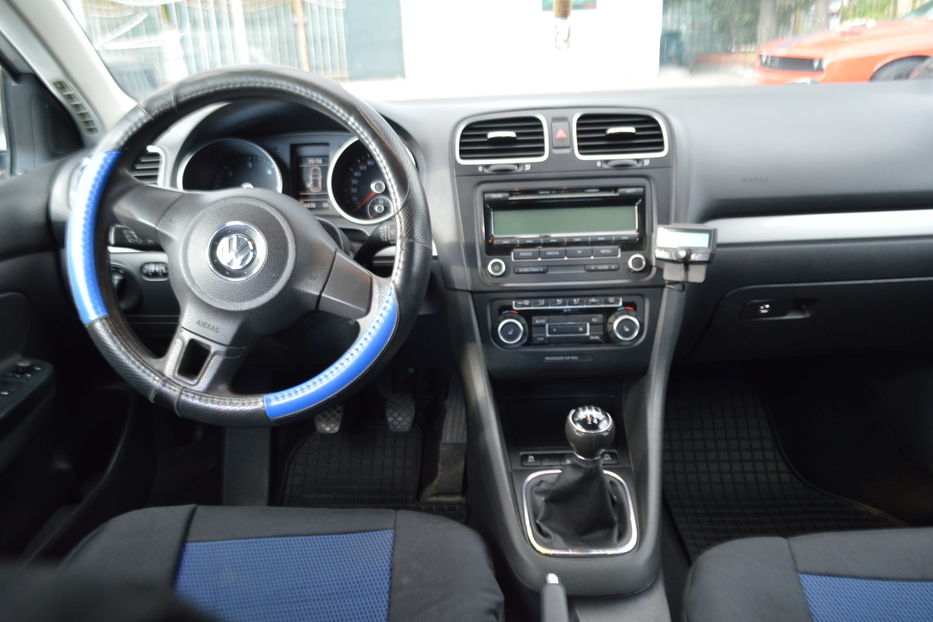 Продам Volkswagen Golf  Sportsvan 2010 года в Одессе