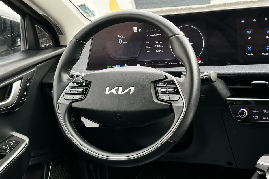 Продам Kia EV6 77 квт 2024 года в Луцке