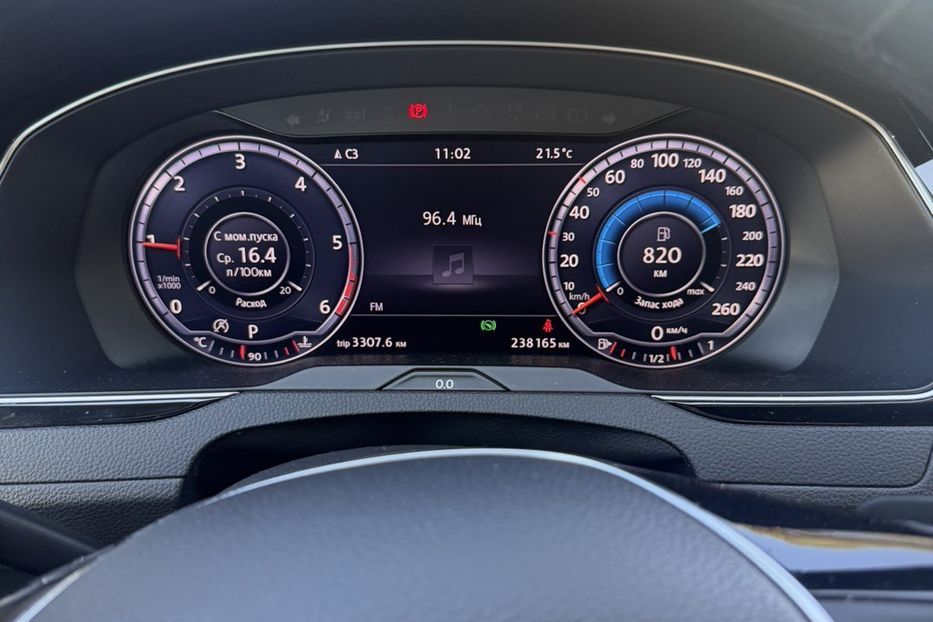 Продам Volkswagen Passat B8 Highline 2015 года в Киеве