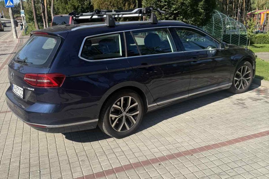Продам Volkswagen Passat B8 Highline 2015 года в Киеве