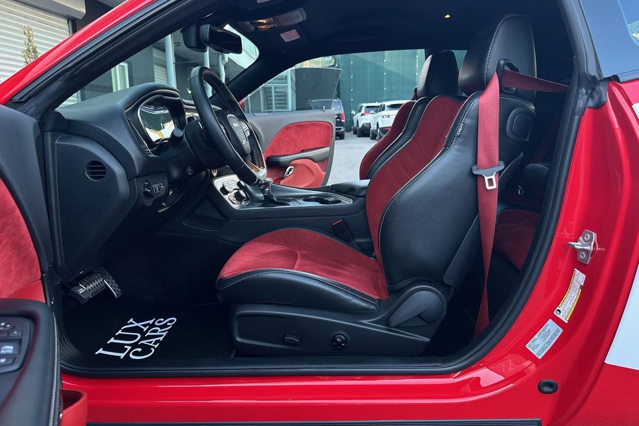 Продам Dodge Challenger SRT Hellcat 2016 года в Киеве