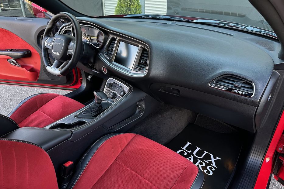 Продам Dodge Challenger SRT Hellcat 2016 года в Киеве