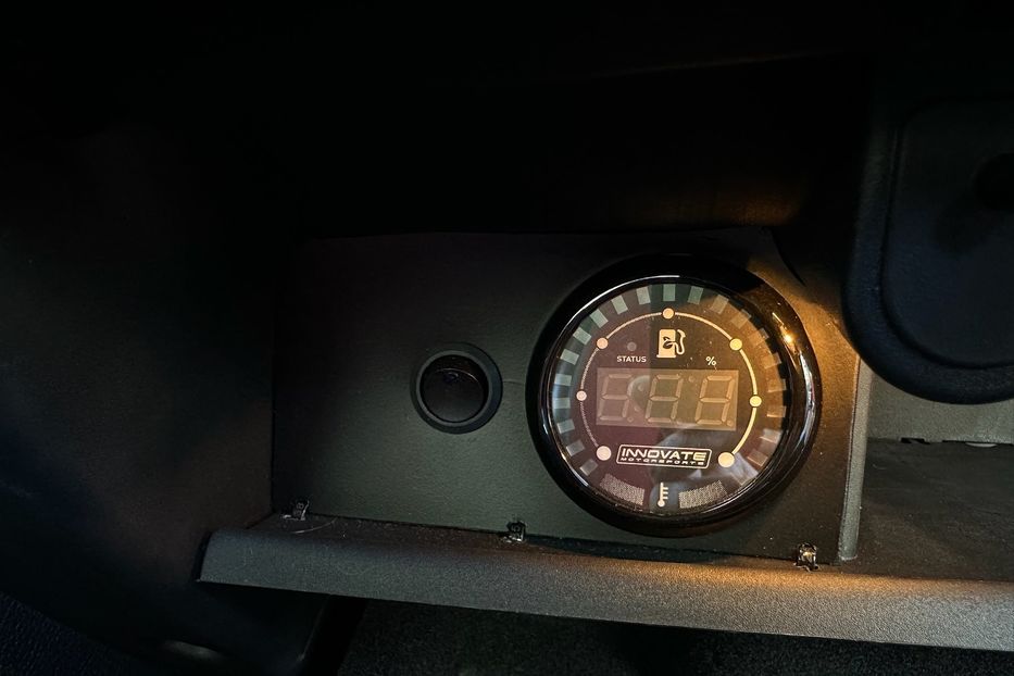 Продам Dodge Challenger SRT Hellcat 2016 года в Киеве