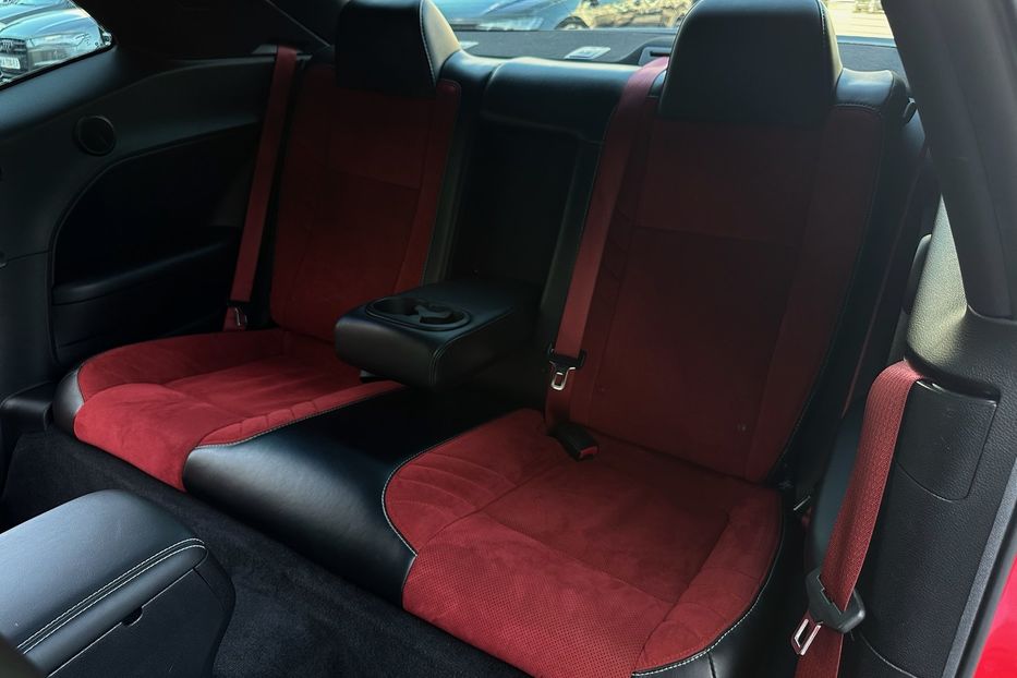 Продам Dodge Challenger SRT Hellcat 2016 года в Киеве