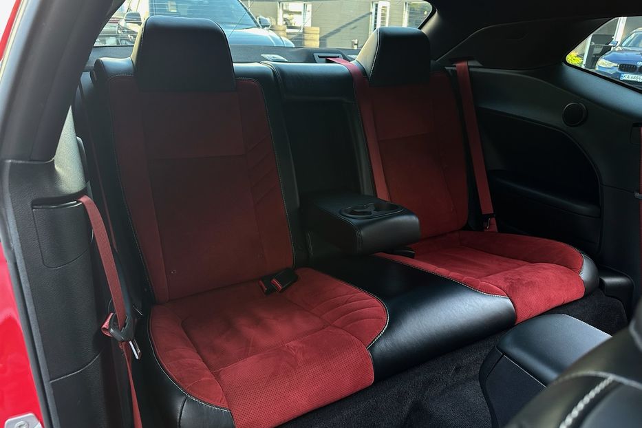 Продам Dodge Challenger SRT Hellcat 2016 года в Киеве