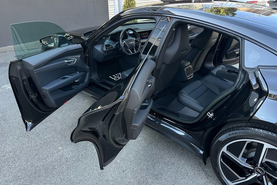 Продам Audi E-Tron GT 2022 года в Киеве