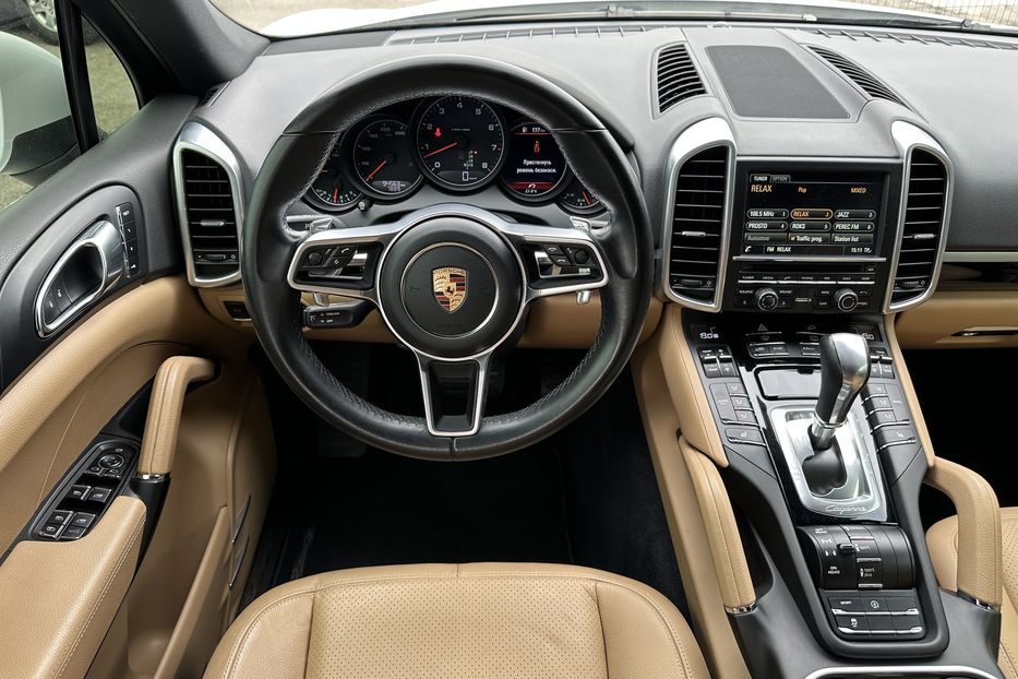 Продам Porsche Cayenne 2016 года в Киеве