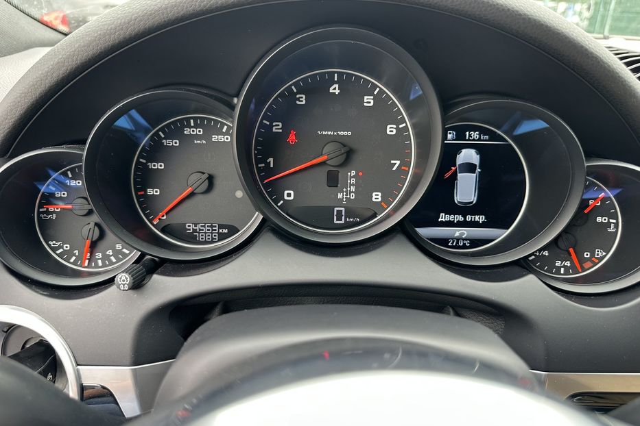 Продам Porsche Cayenne 2016 года в Киеве