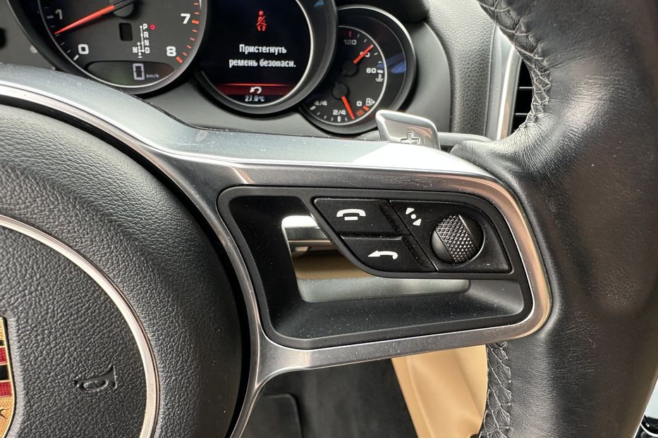 Продам Porsche Cayenne 2016 года в Киеве