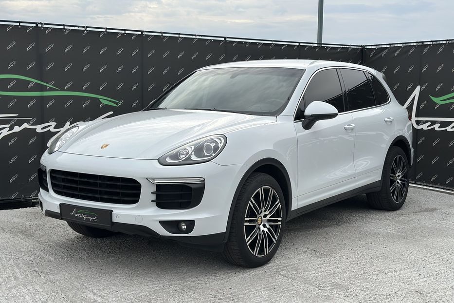 Продам Porsche Cayenne 2016 года в Киеве