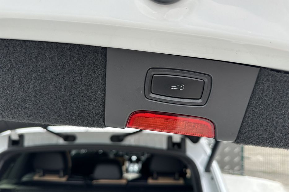 Продам Porsche Cayenne 2016 года в Киеве