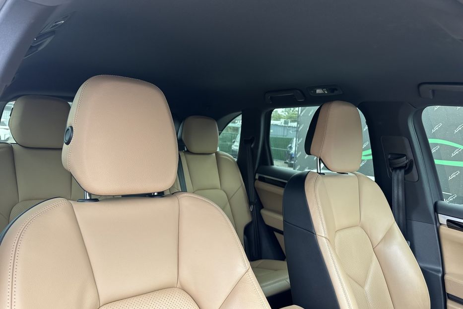 Продам Porsche Cayenne 2016 года в Киеве