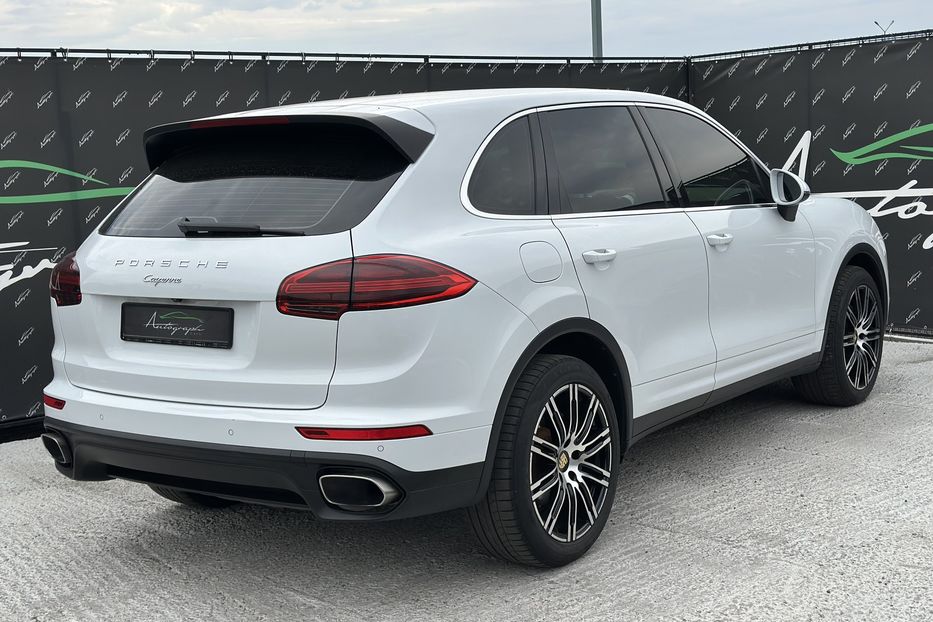 Продам Porsche Cayenne 2016 года в Киеве